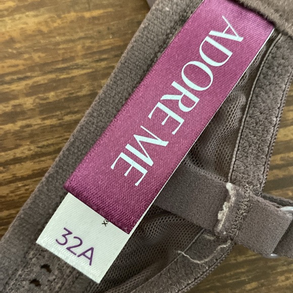 2 padded bras great preowned condition extra small - Picture 4 of 7